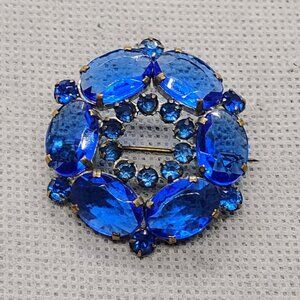 Elegant Vintage Blue Glass Rhinestone Wreath Circle Brooch 1.5"